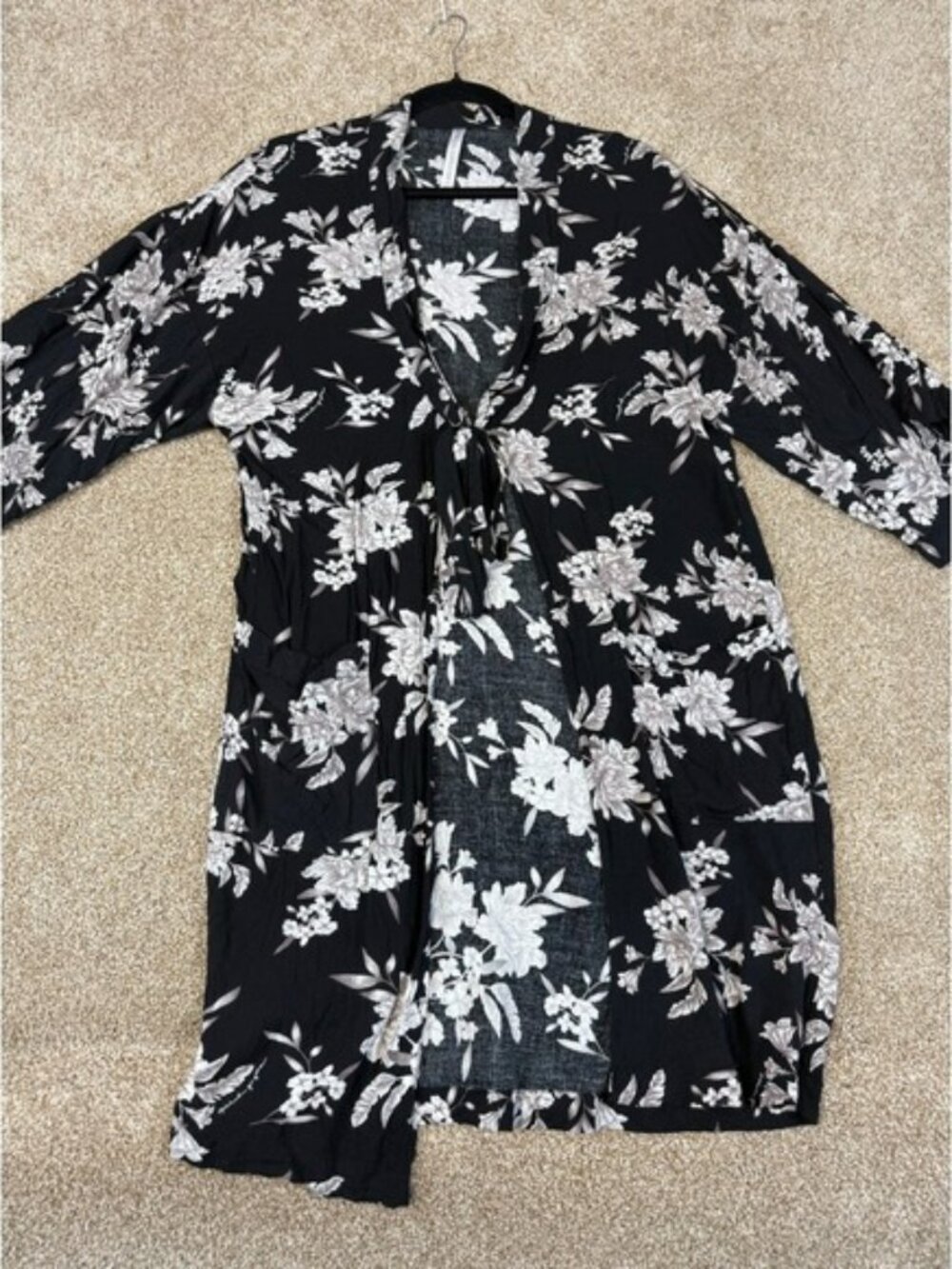 Spiritual Gangster Black White Floral Kimono Robe Pockets Maya OS Festival Boho